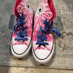 Women’s Converse-Size 9.5