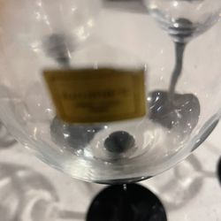 Luminarc wine glasses new 4 pieces