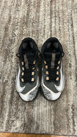 Men/women Nike turfs