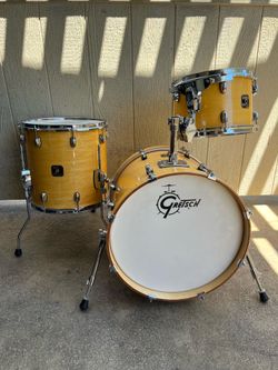Gretsch 18” bass drum Jazz Drum Kit, like new!