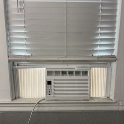 AC Window Unit