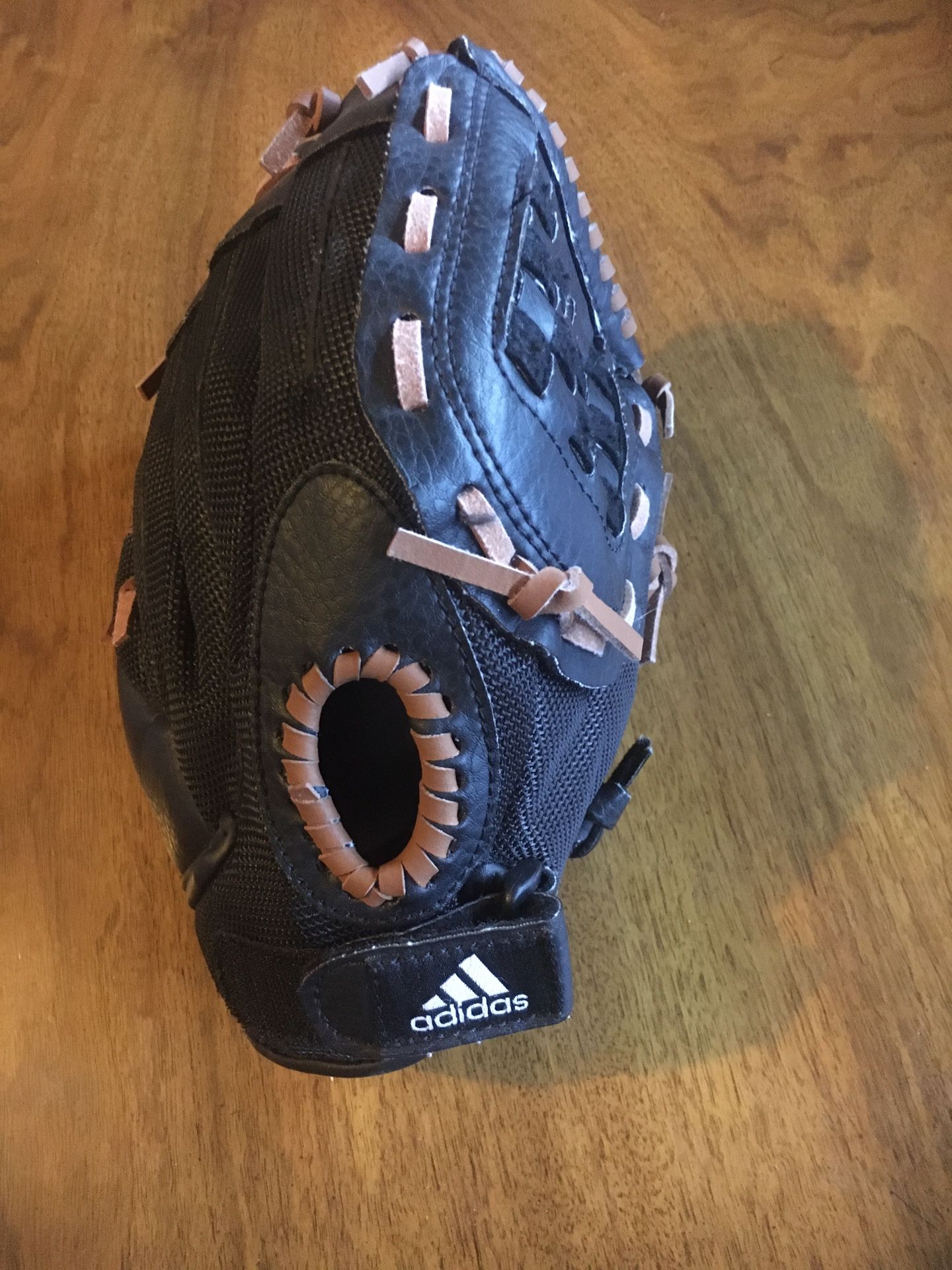 Adidas 10.5 GLOVE - Baseball & Softball