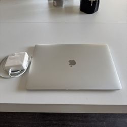 MacBook Pro 32gb 1TB SSD