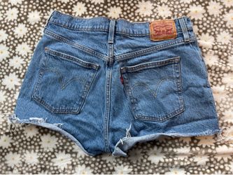 Levi’s shorts - women’s