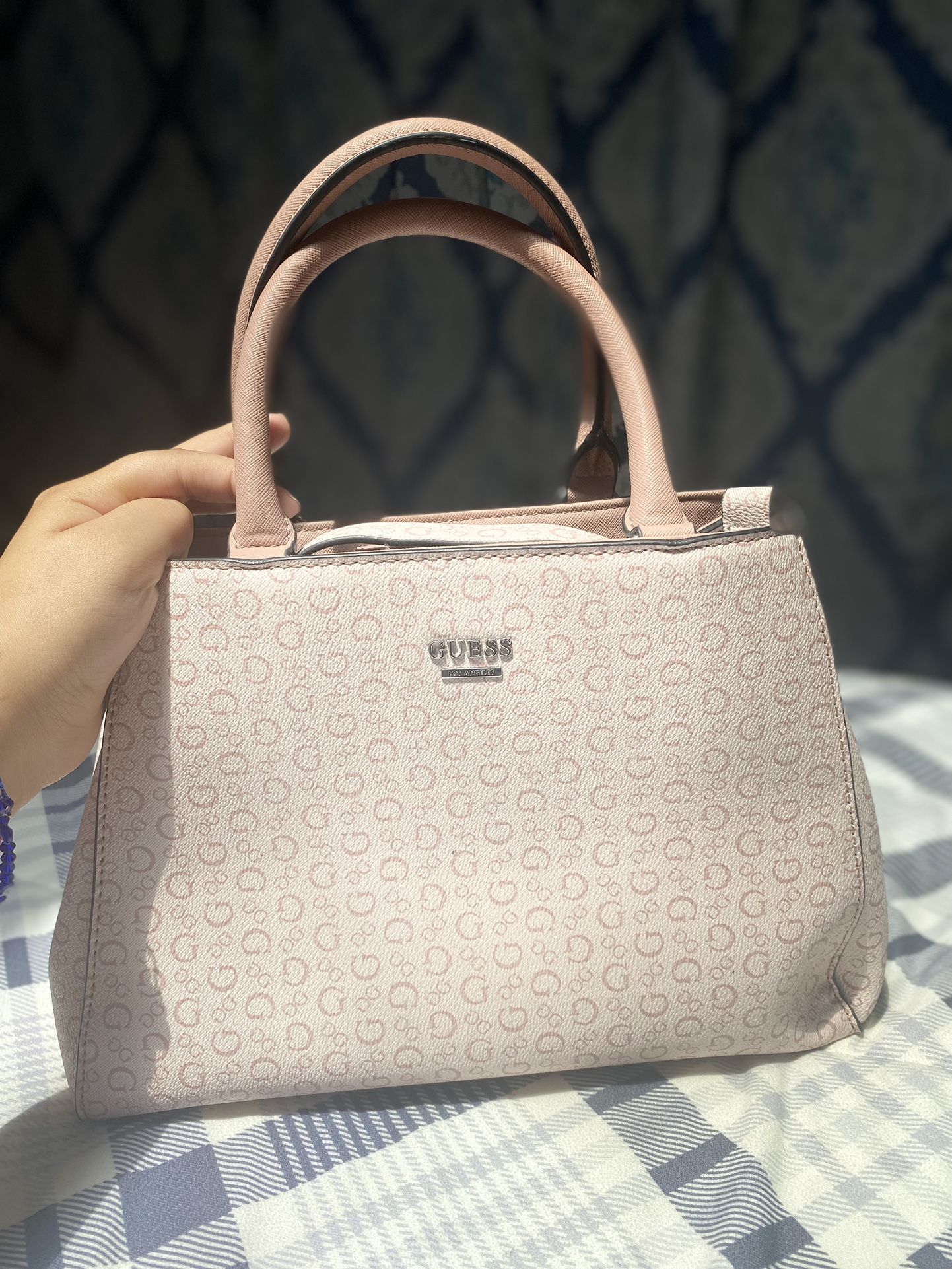 GUESS PURSE