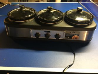 BELLA Triple Slow Cooker & Server 3 X 2.5QT MZ-TH3025A for Sale in Parma,  OH - OfferUp