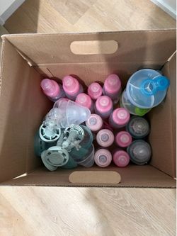 Tommee Tippee and Dr. Brown’s bottles- LIKE NEW