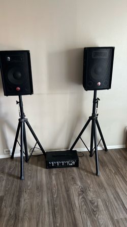 4 chanels mixer , 60 watts