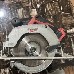 USED Milwaukee  2630-20 M18 6-1/2" Cordless Circular Saw