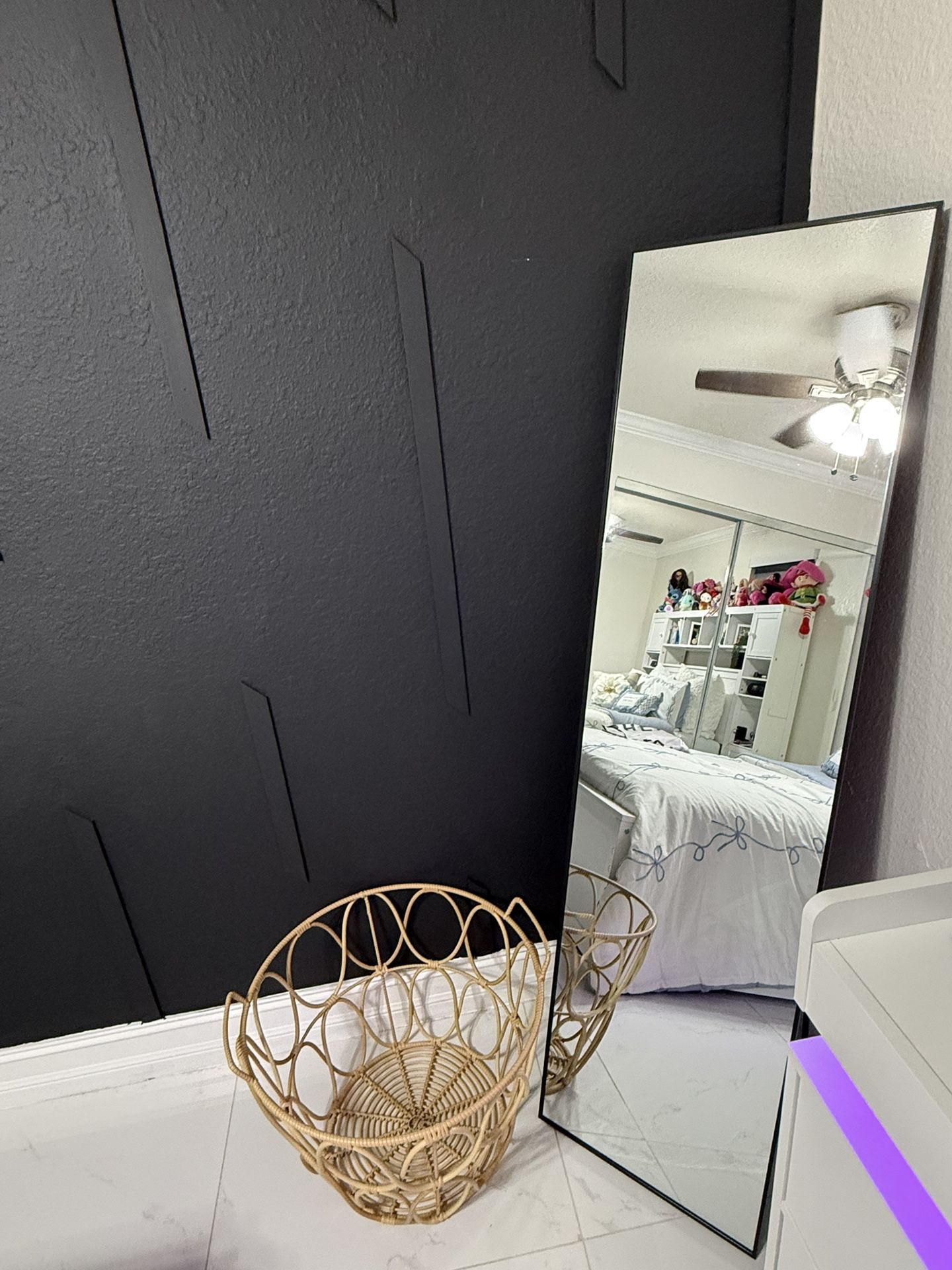 Espejo Y Canasta