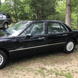 97 Buick le sabré with only 42400 miles original in extremely excellent condition interior and exterior no rust