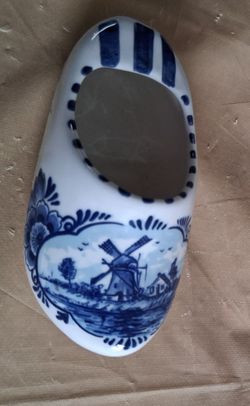 Decorative ceramic Holland clog shoe