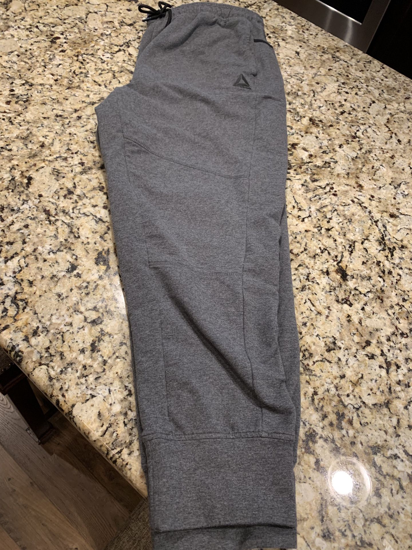 Men’s Reebok Brand Sweat Pant, Size 2XL, Has Two Front & One Rear Pocket, Heavier Material, Very Soft