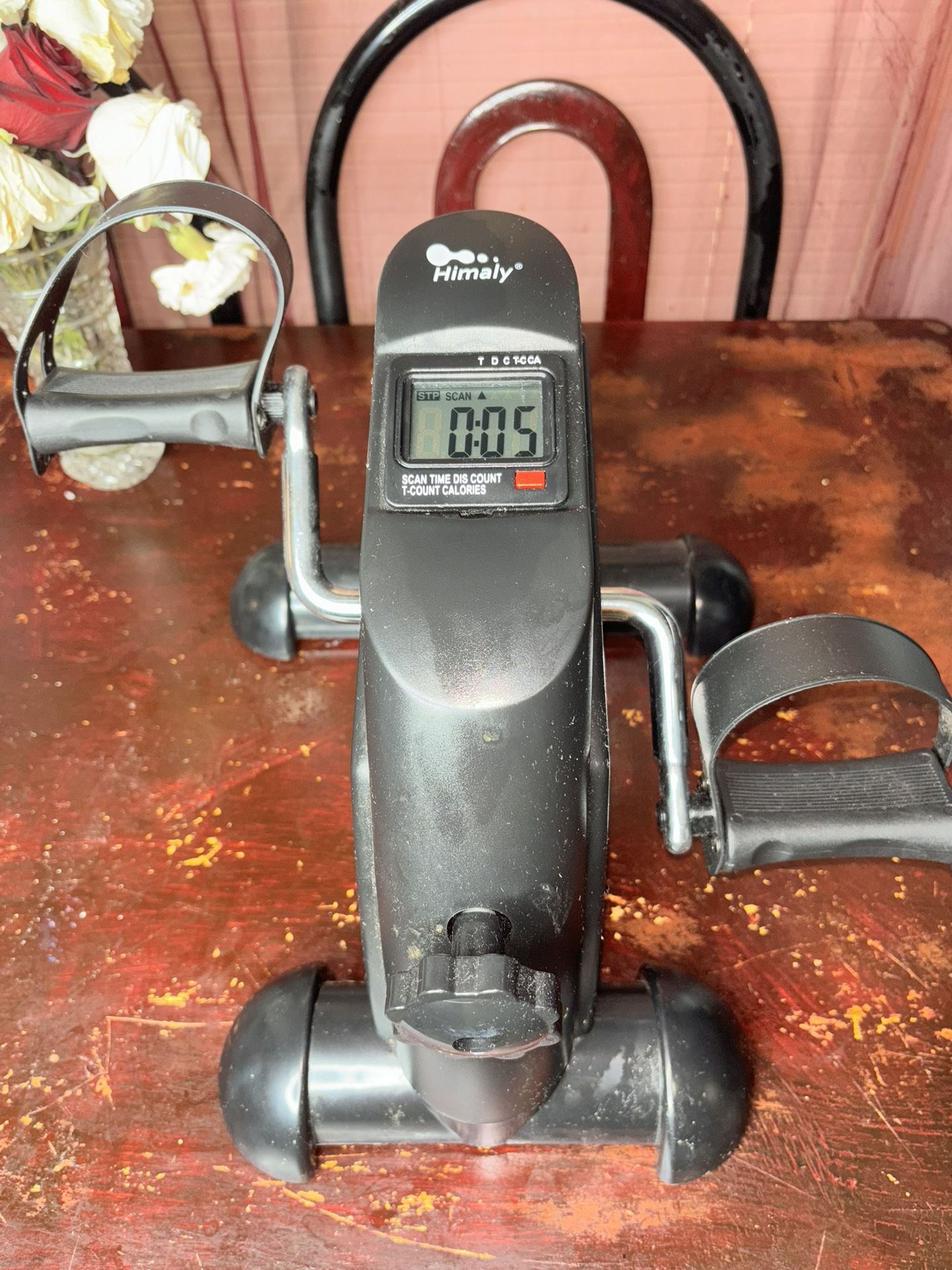 Mini exercising bike