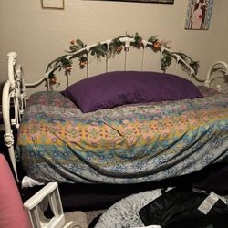 Daybed With Trundle 