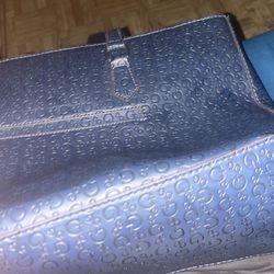 A Guess Purse