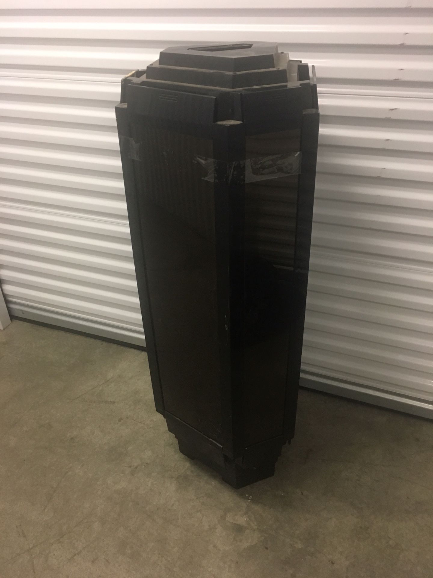 Phototron self-contained hydroponic grow box