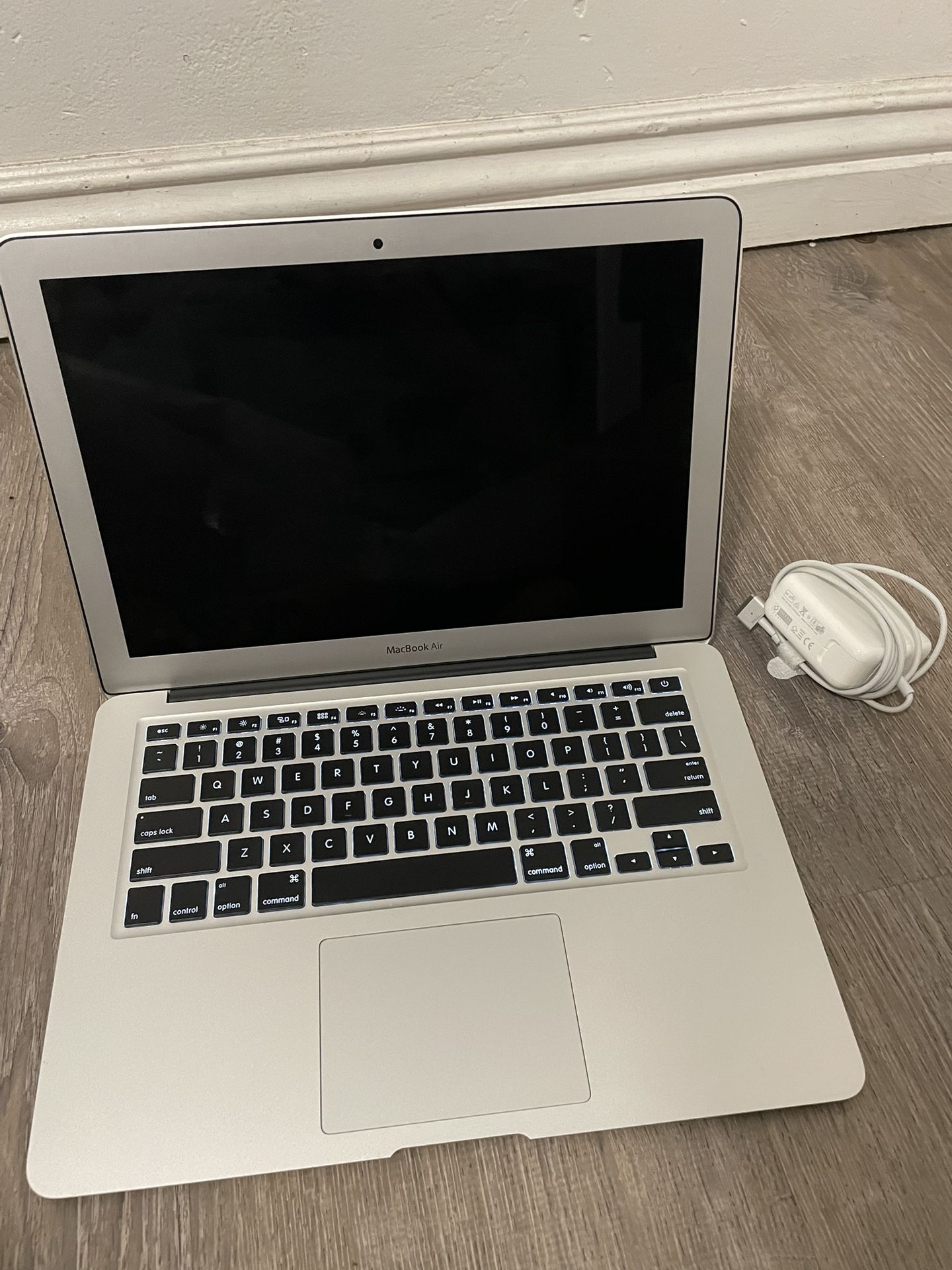 Apple MacBook Air (2017)