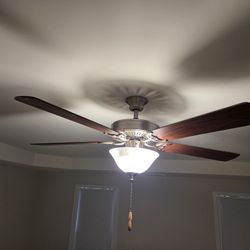 52" Ceiling Fan with Light like new