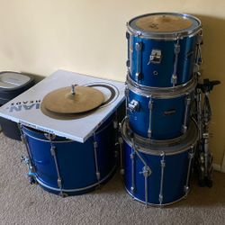 Drum Set w Hi Hat And Splash Cymbals
