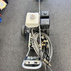 Simpson 4000PSI Pressure Washer