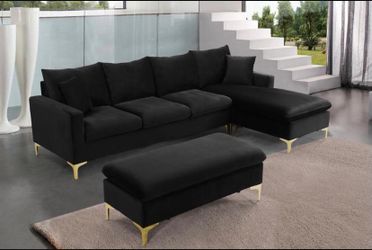 SECTIONAL NEW IN BOX AVAILABLE\\ MUEBLE NUEVO EN SU CCAJA DISPONIBLE