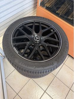Mercedes-Benz GLS 22 inch rims with tires