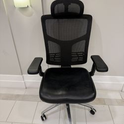 J3 Ergonomic Chair by UPLIFT Desk