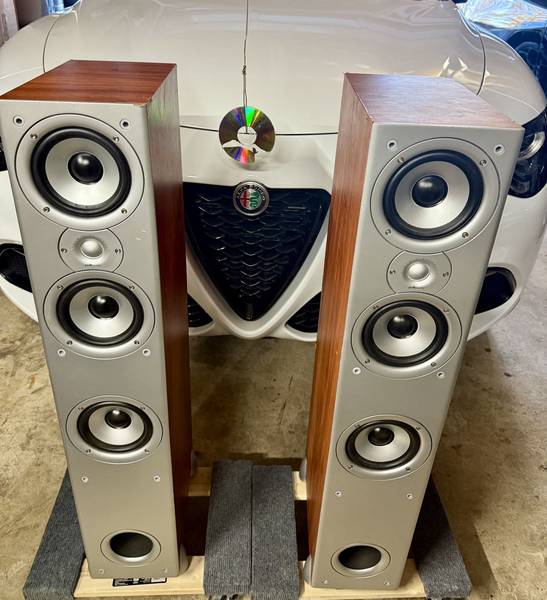Polk Audio monitor 60 Speakers