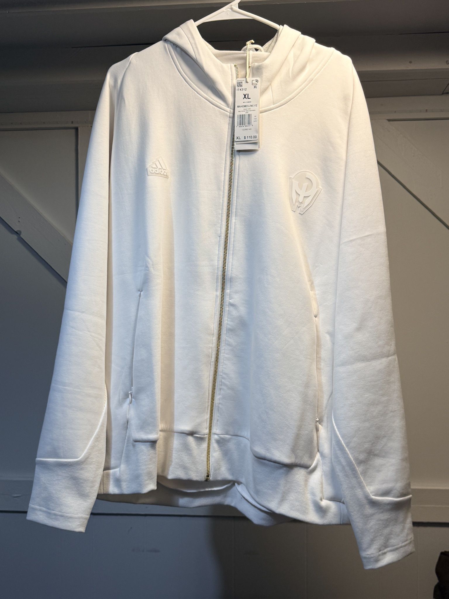 Adidas Men’s XL Hoody. Patrick Mahomes