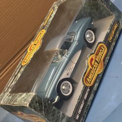 1:18 ERTL AMERICAN MUSCLE - 1961 CHEVROLET CORVETTE [LIGHT BLUE] Diecast car