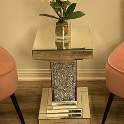 Mirrored End/Side Table with Crystal 💎 Diamond Inlay