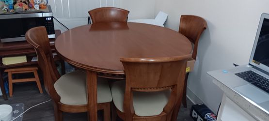 Beautiful Solid Wood Kitchen Dinet Set