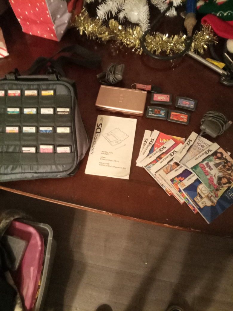 Nintendo DS Lite Plus 19 Games Cords And Case