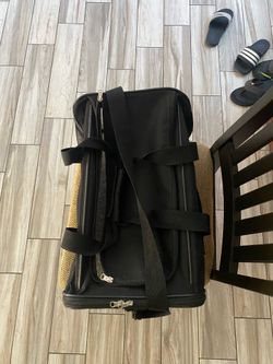Cat carrier