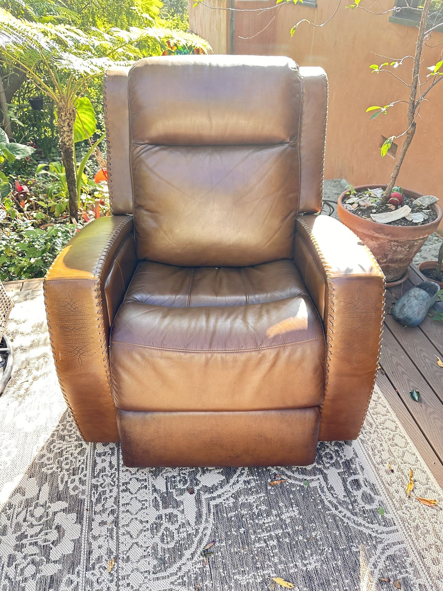 WESTERN LEATHER RECLINER