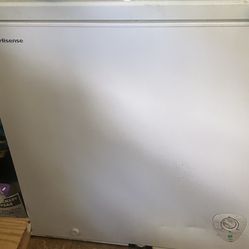 Hisense 5.0 c Chest Deep Freezer (Serious inquiries only)