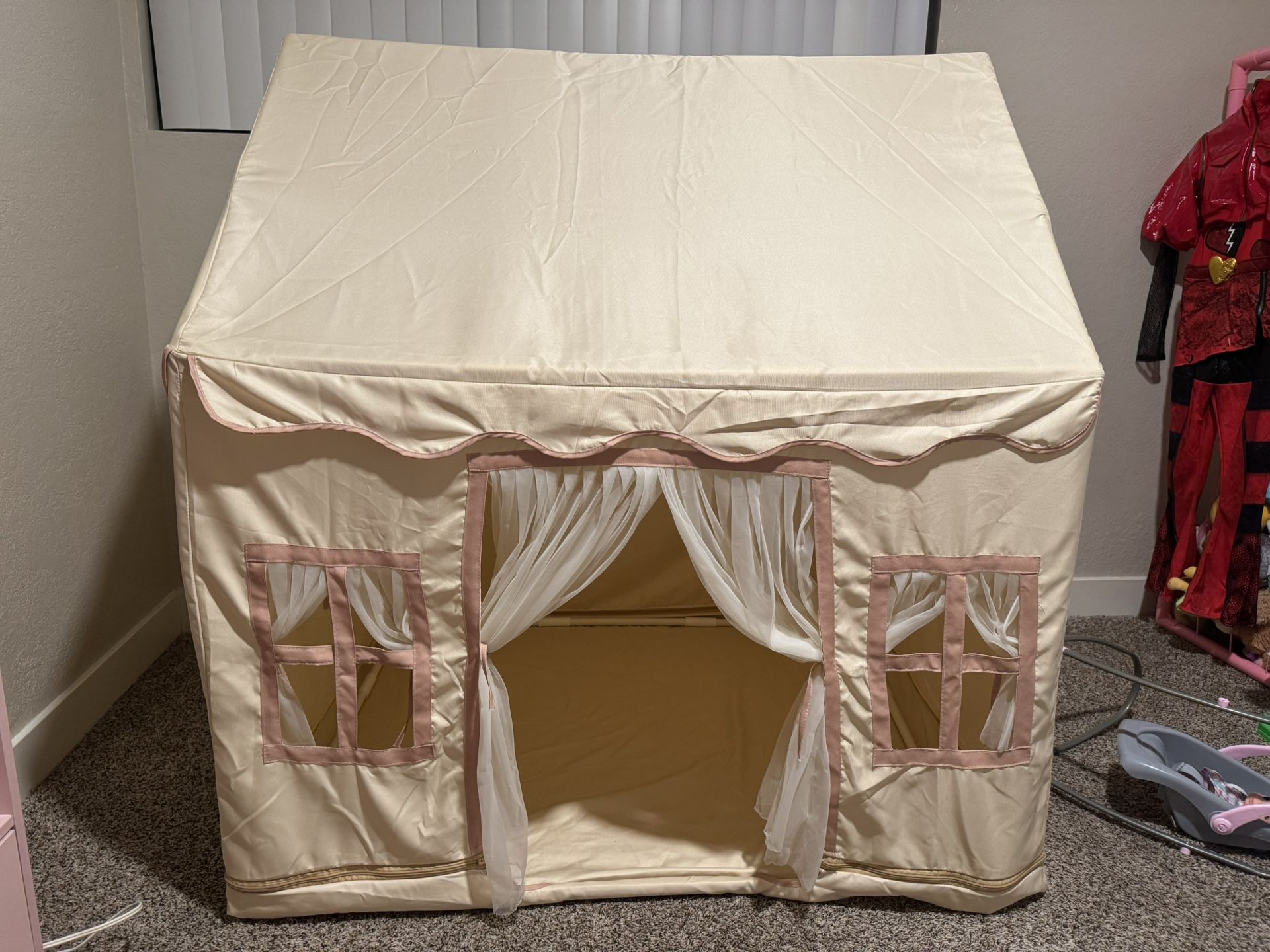Kids Play Tent