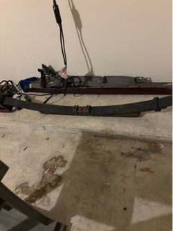 2017-2022 Ford F250 heavy duty Leaf Spring only one left I'm not going down on the price so don't bother asking
