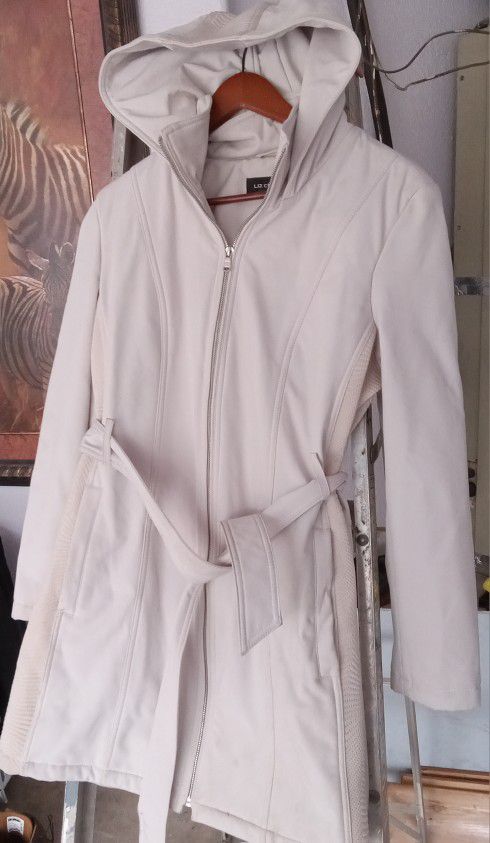 White Liz Claiborne Outerwear Robe From China Comfort Fluffy Giftable Clean