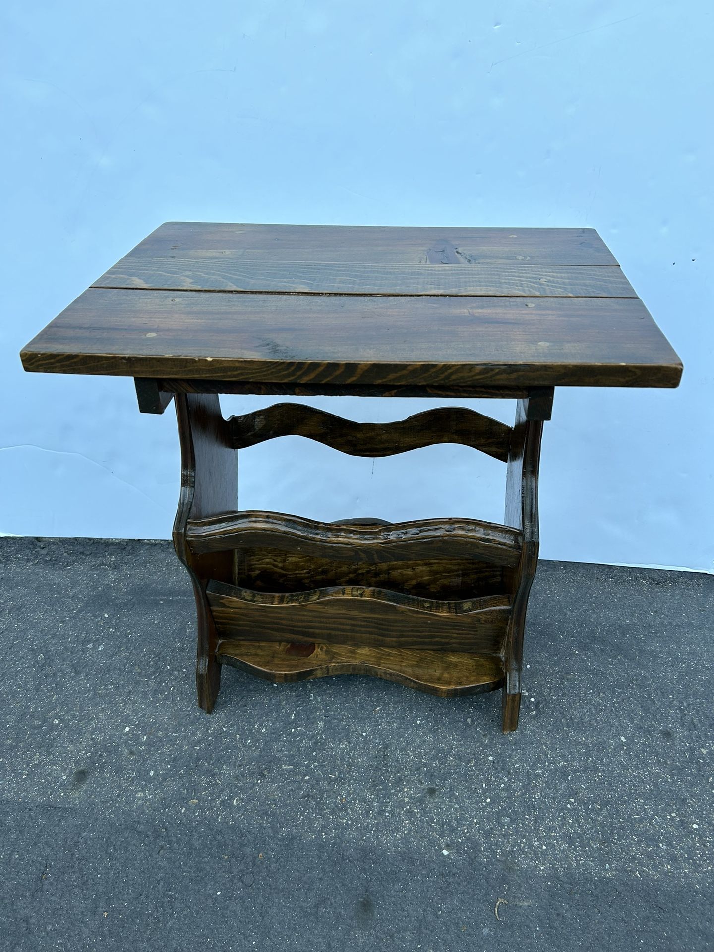 Wooden Magazine Rack End Table/Side Table 20”