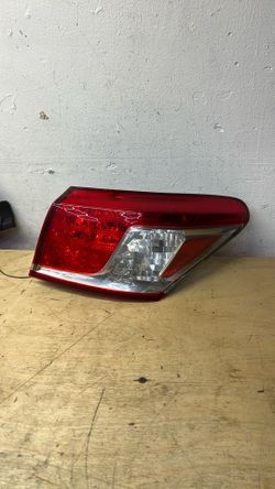 Passenger Tail Light Quarter Panel Mounted Fits 10-12 LEXUS ES(contact info removed)85