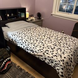 Free Twin Bed With Built In Headboard And 2 Drawers  PLUS Mattress 