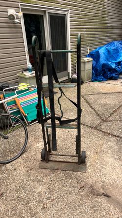 Hand truck for going up Stairs