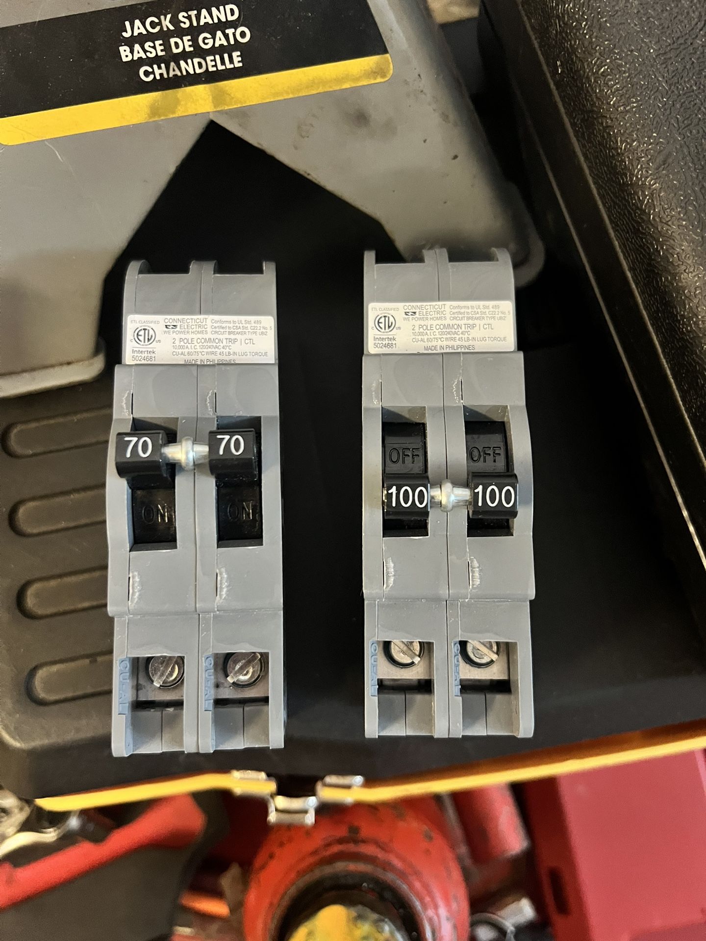 100 And 70 Amp zinsco READ DESCRIPTION