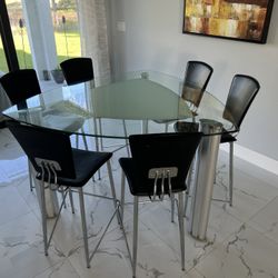 Hi Top Dinning Table With Chairs