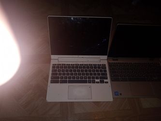 Lenovo Chromebook (Screen Need Replacement)