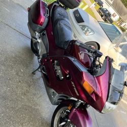 2002 Honda ST1100