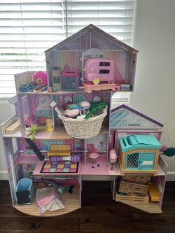 Kid Kraft Doll House