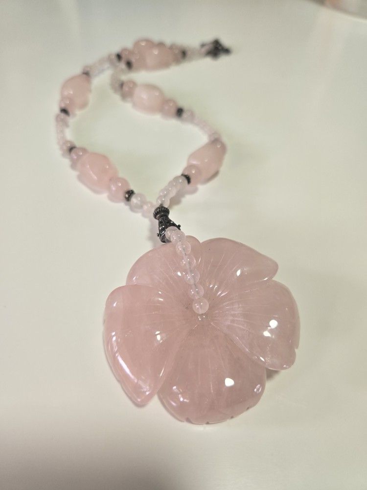 Vintage Rose Quartz Flower Necklace
